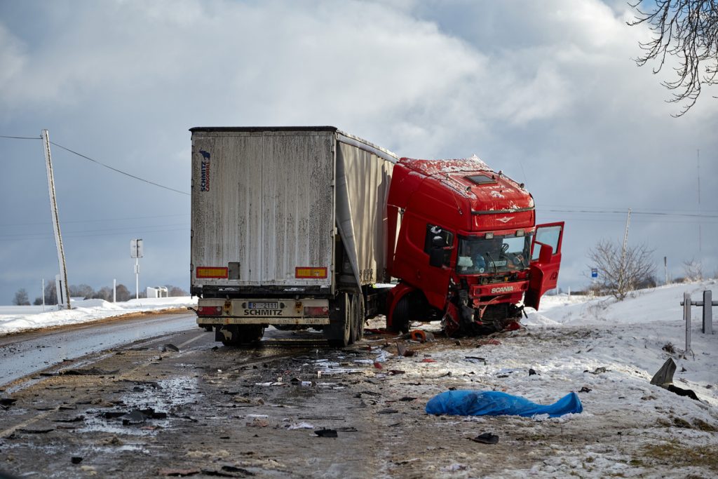 seasoned Houston truck accident attorney skilled in 18-wheeler litigation